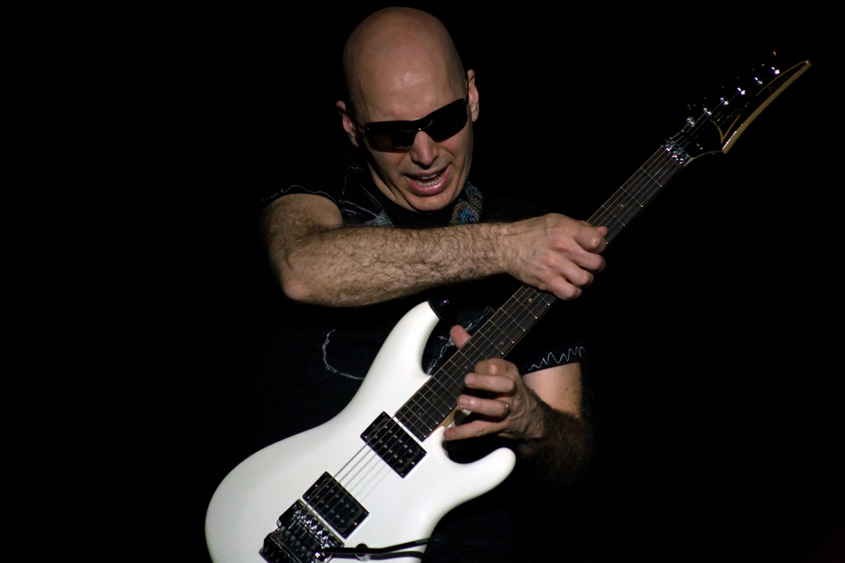 Joe Satriani - discographie, line-up, biographie
