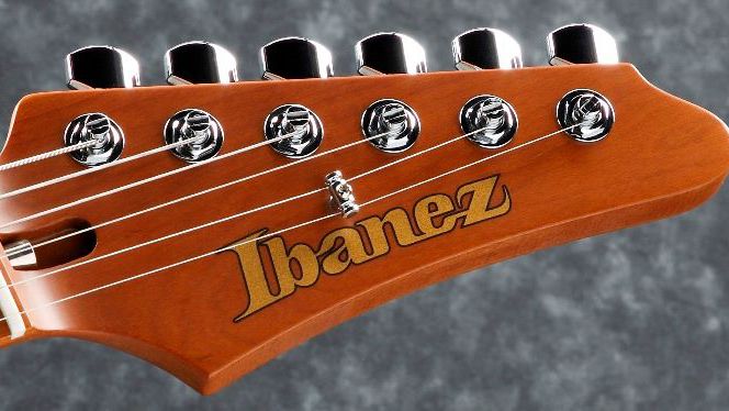 ibanez strato