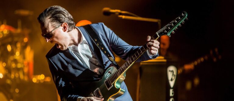 Joe Bonamassa tocando ao vivo