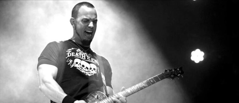 Mark Tremonti tocando ao vivo