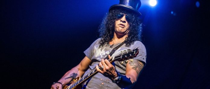 slash Slash tocando ao vivo