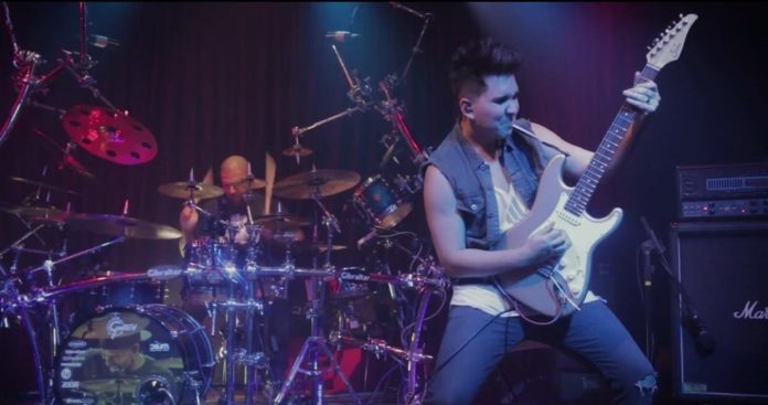 joe-basilio Joe Basilio em clipe ao vivo