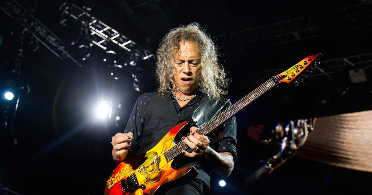 Kirk Hammett com um wah-wah