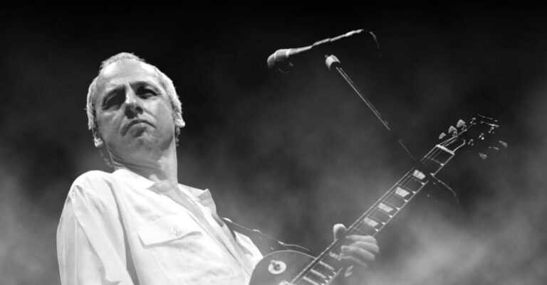 Mark Knopfler tocando uma Les Paul