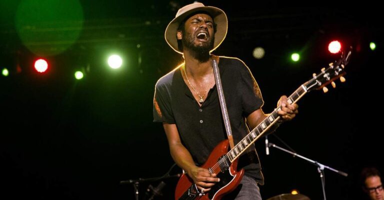 Gary Clark Jr. tocando ao vivo