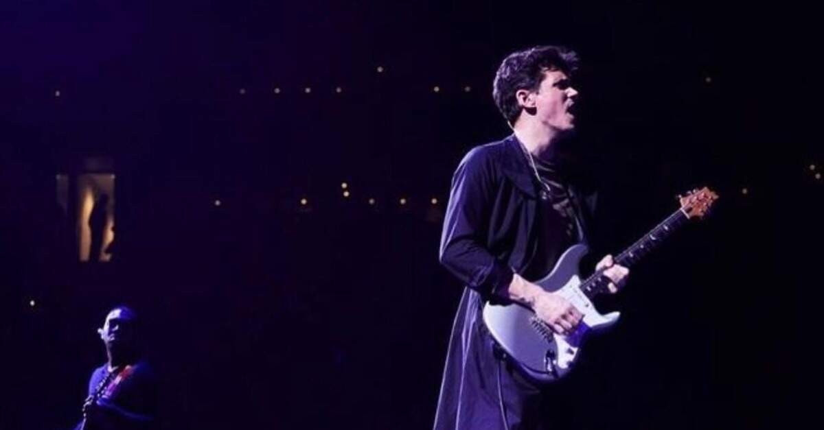 John Mayer tocando a PRS Silver Sky