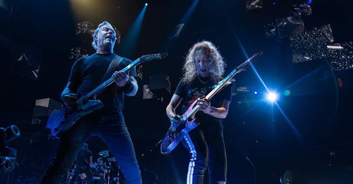 Metallica tocando ao vivo