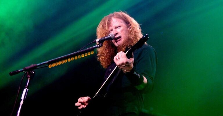 Dave Mustaine tocando ao vivo