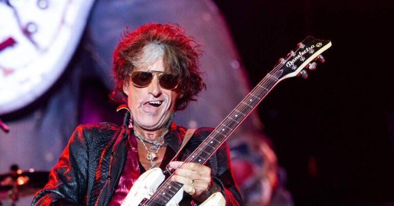 Joe Perry tocando ao vivo