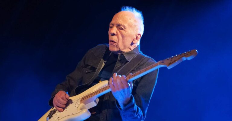 Robin Trower tocando ao vivo