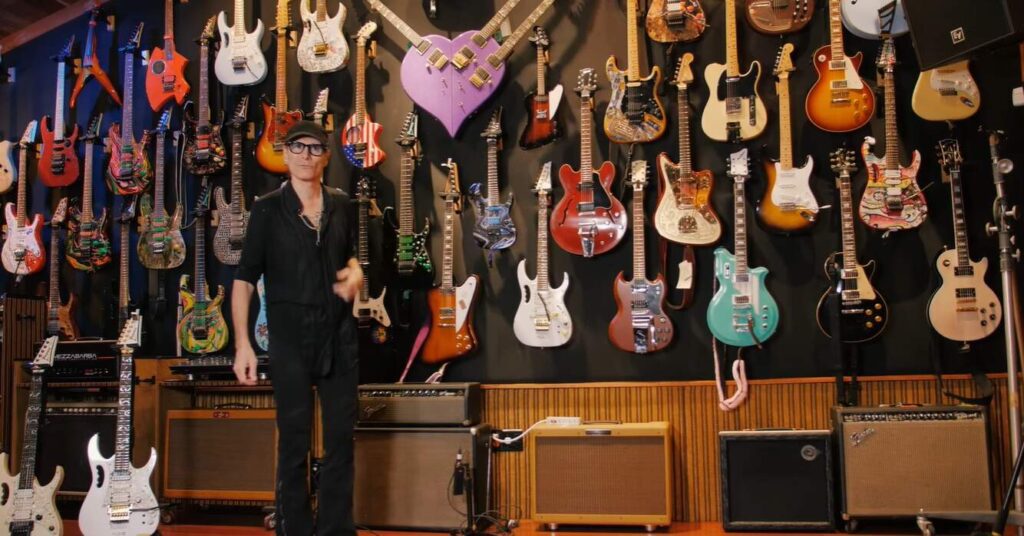 Steve Vai mostra sua impressionante coleção de guitarras em vídeo; assista