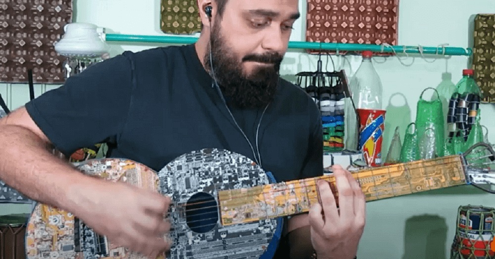 Guitarra de Sucata