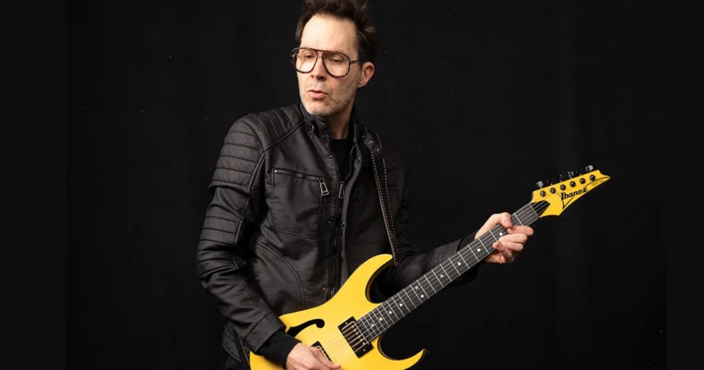 Paul Gilbert revela quais são suas guitarras favoritas