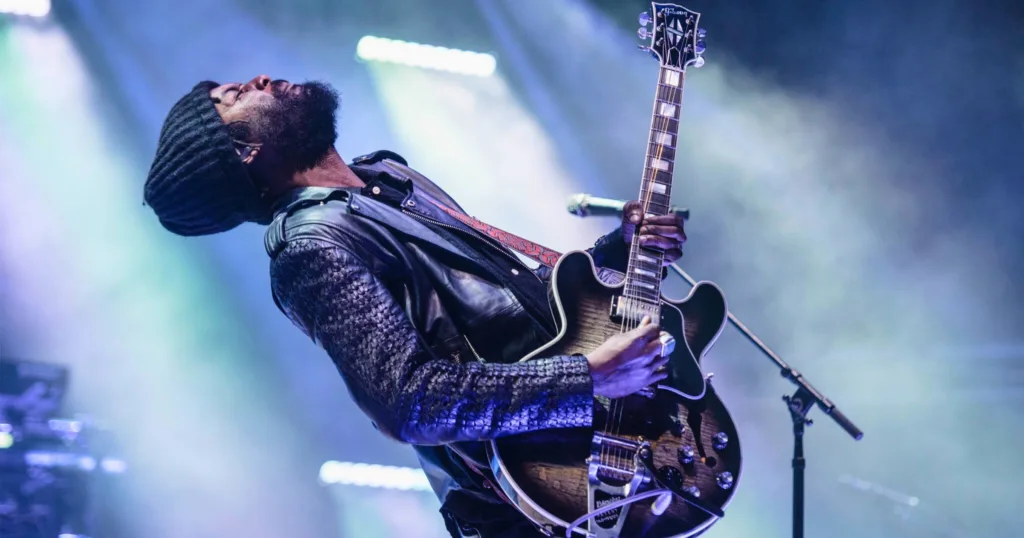 Gary Clark Jr. toca Pride and Joy
