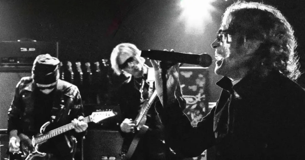 Satriani e Steve Vai lançam música com Glen Hughes, ouça “I Wanna Play My Guitar”