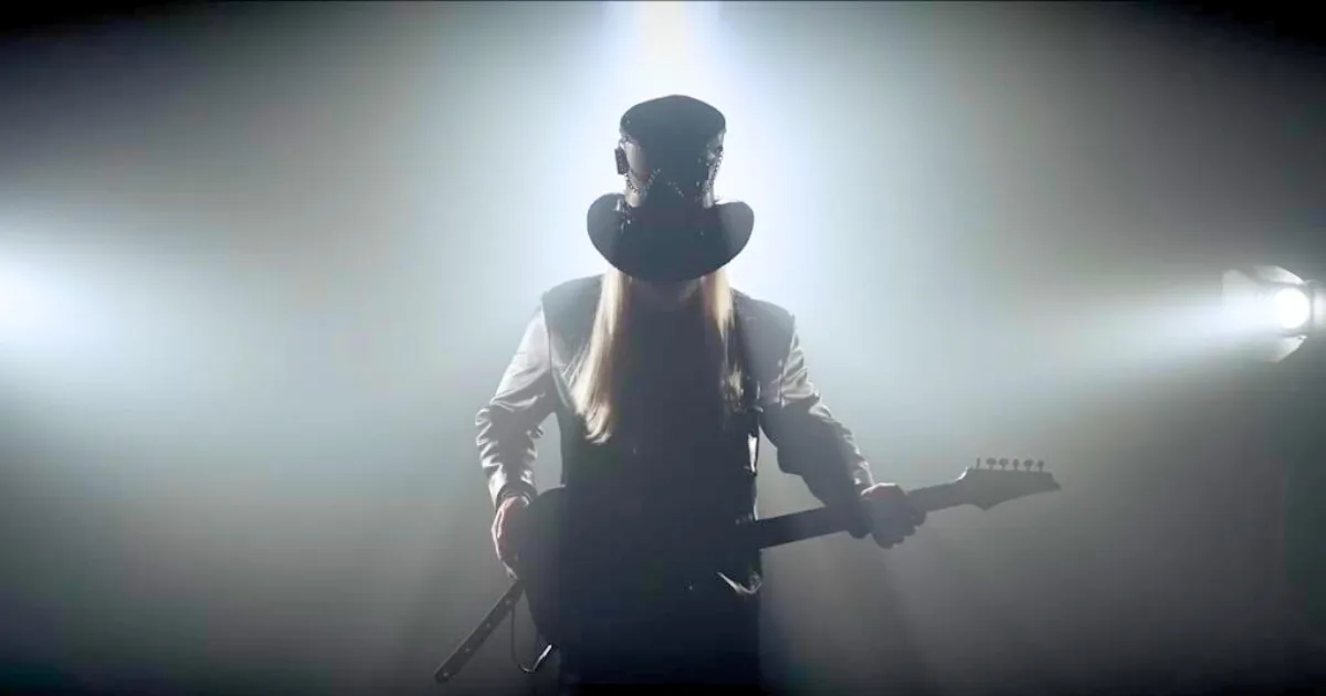 Novo clipe de Nando Moura traz visual pós-apocalíptico e mistura rap com metal