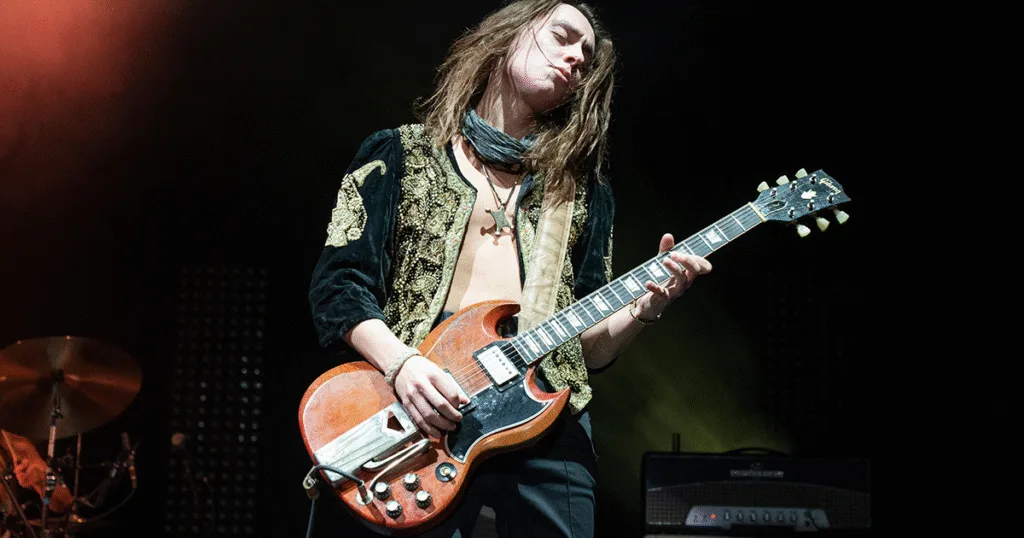 Jake Kiszka revela por que curte Gibson SG, guitarra clássica que marcou gerações do rock