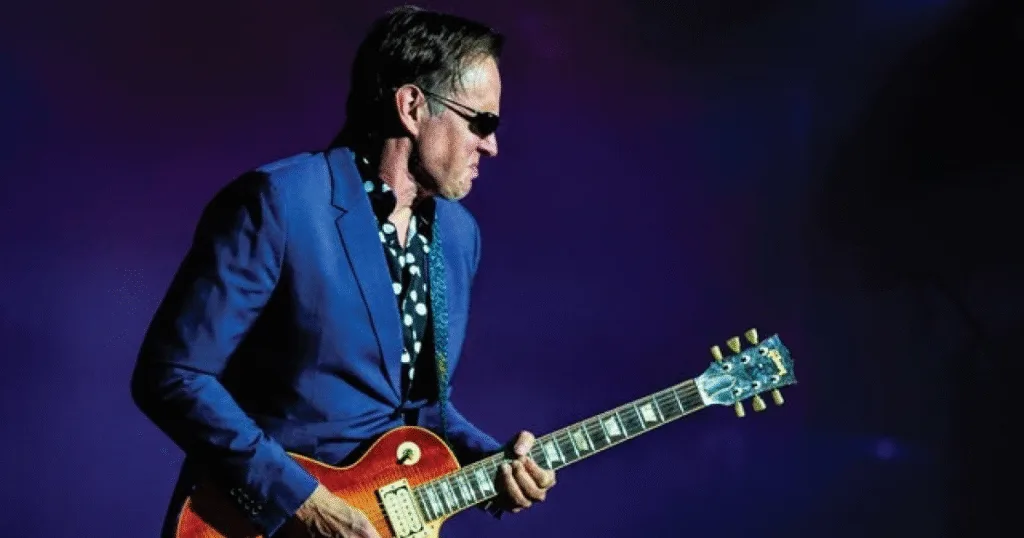 Joe Bonamassa muda radicalmente de opinião sobre pedais e surpreende guitarristas Joe Bonamassa não se preocupa mais com o pedalboard alheio.