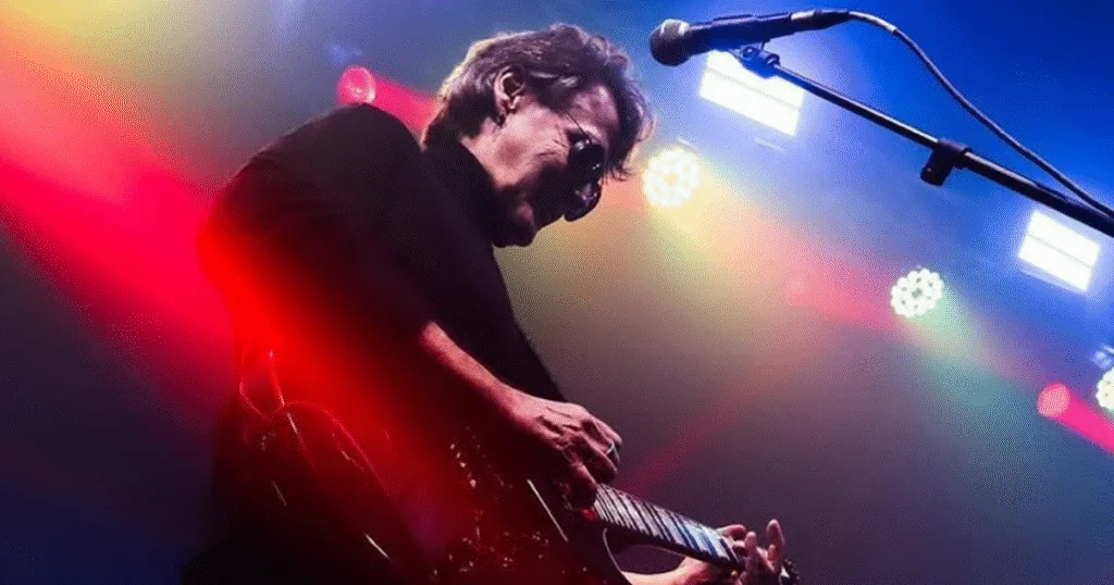 Rogério MEanda, guitarrista da Blitz e parceiro de Cazuza, morre.