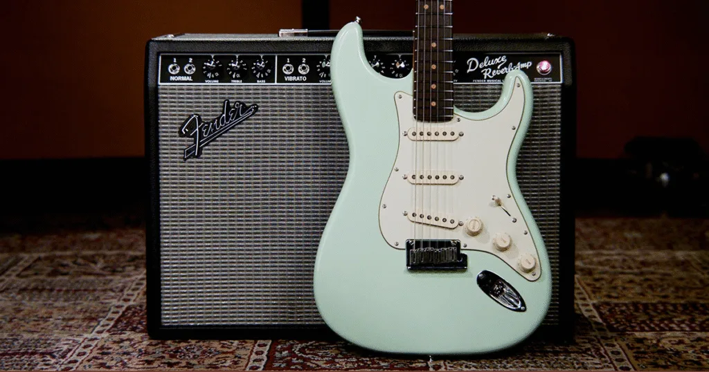 Fender lança nova stratocaster que mistura pegada vintage e melhorias modernas Guitarra Ultra Luxe Vintage '60s Stratocaster HSS, da Fender, é uma otimização histórica.