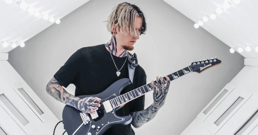 Bernth assina com Ibanez a guitarra BER10 para alto desempenho