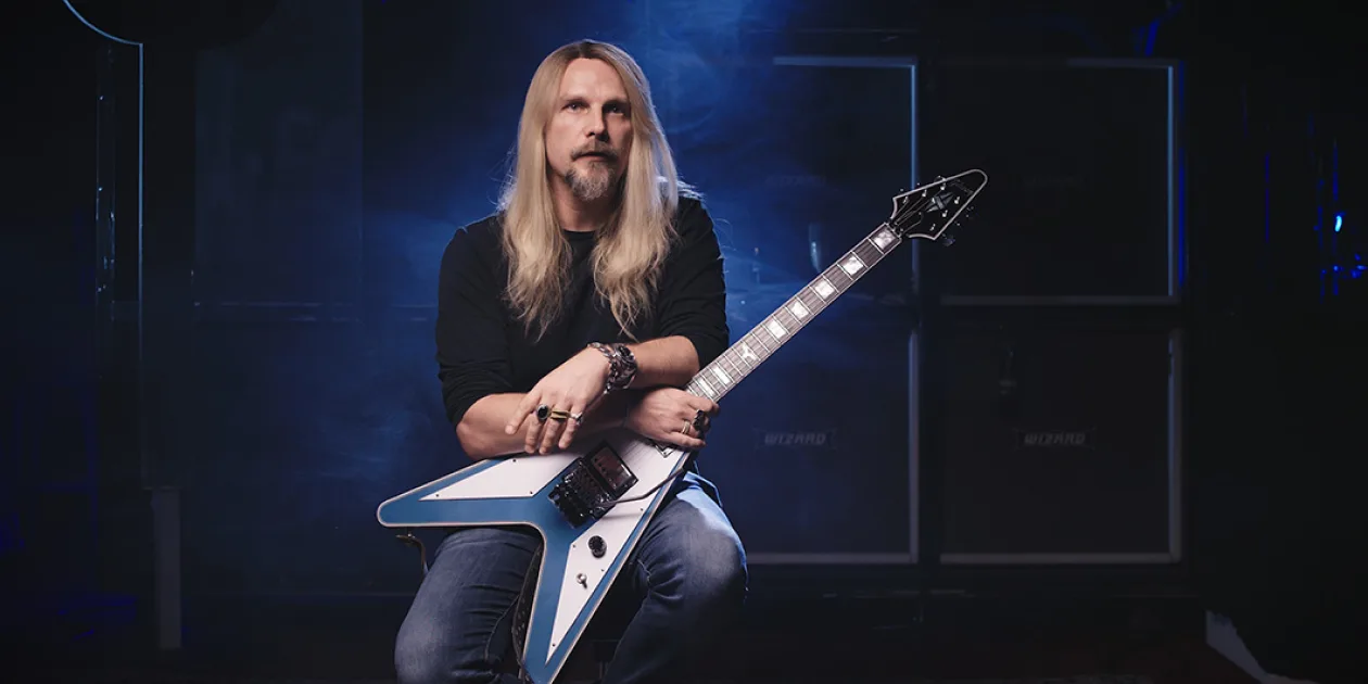 Richie Faulkner indica qual é o principal problema dos guitarristas da nova geração