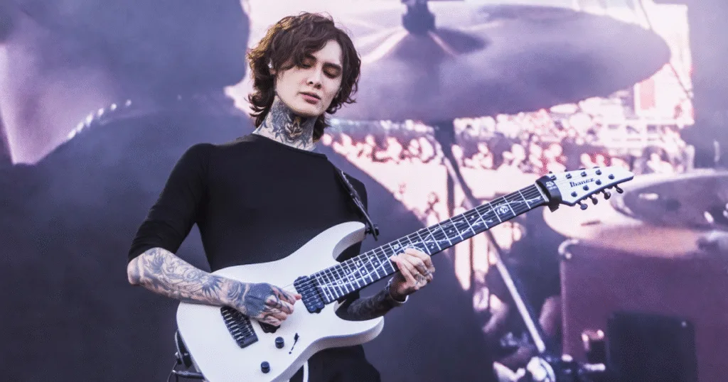 Tim Henson defende o papel de Kurt Cobain na história da guitarra.