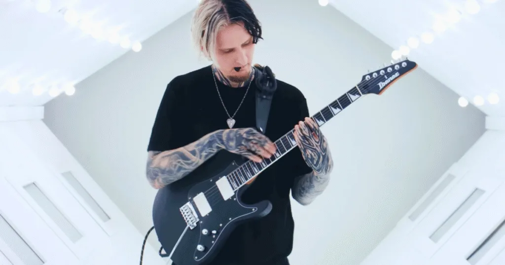 Shape do braço importa? Bernth revela por que a velocidade vem do conforto, e não da espessura.