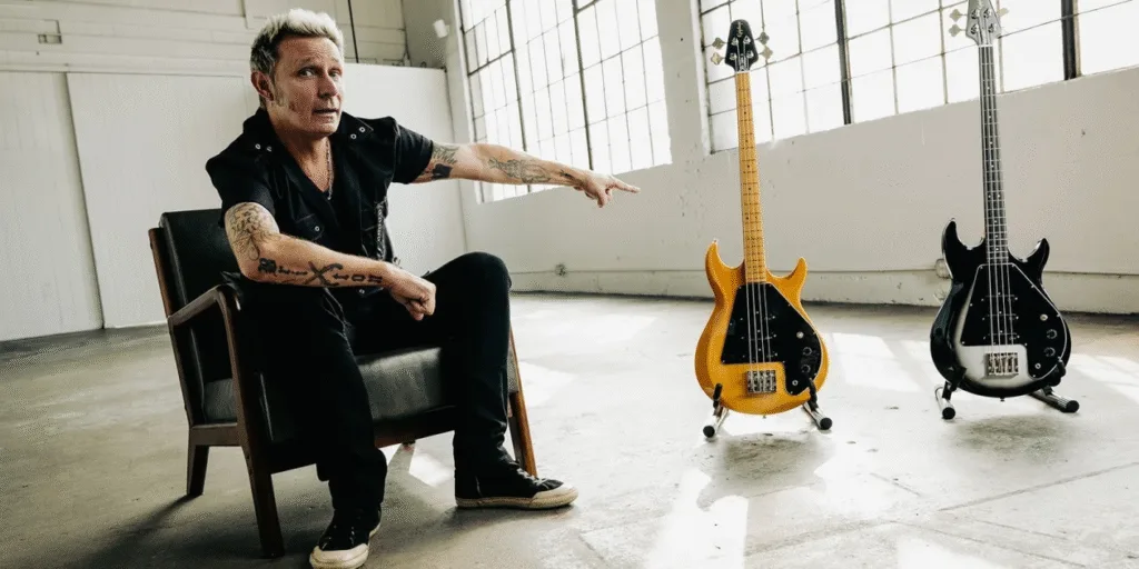 Epiphone lança baixo signature de Mike Dirnt com modelo clássico resgatado Gibson lança o baixo Mike Dirnt bass signature Grabber G-3 bass