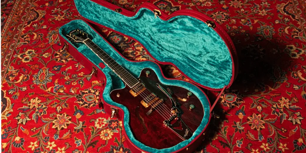 Gretsch e Abbey Road Studios apresentam a RS201 Studiomatic, guitarra de estúdio com filtro analógico exclusivo.