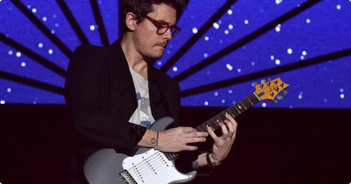 John Mayer diz que altura da correia influencia mais do que o raio da escala
