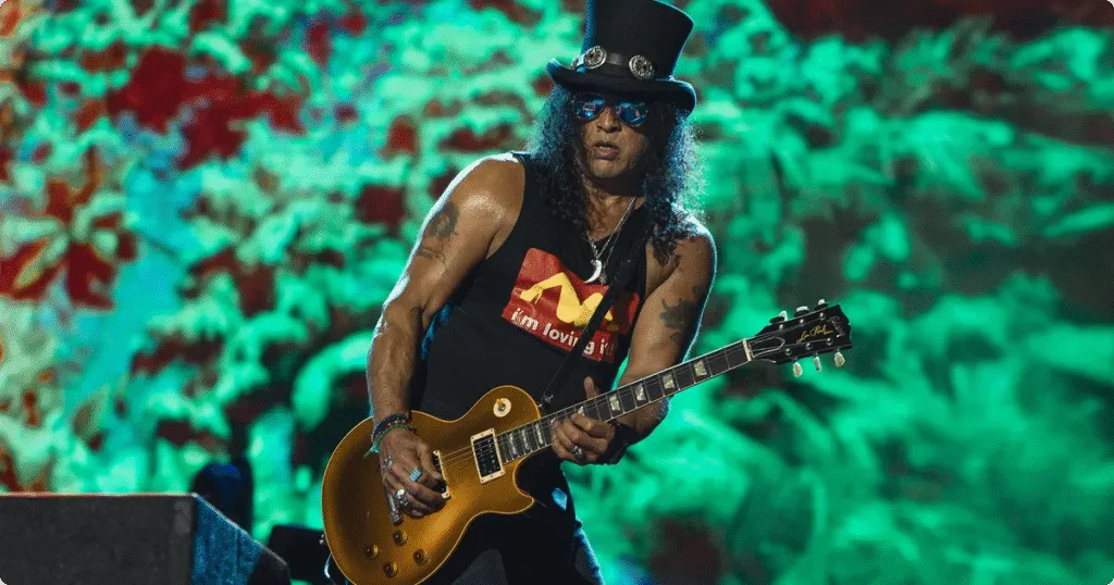 Slash detalha seu retorno ao Guns, explica mudanças no solo de hit da banda e muito mais Slash comenta sobre os últimos 9 anos do Guns N' Roses
