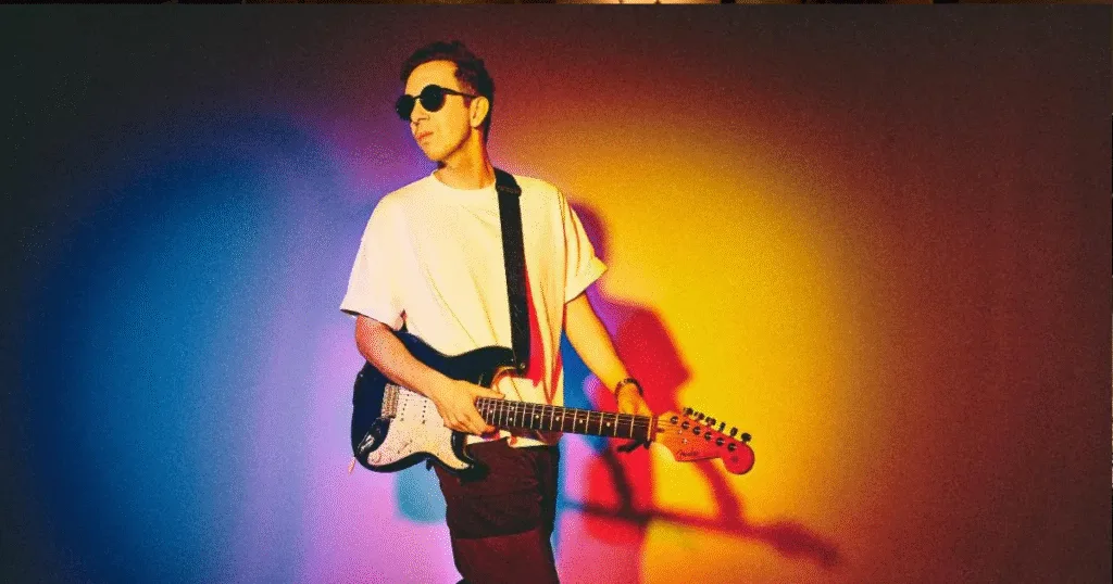Cory Wong lança “Blame It On The Moon” com Magic City Hippies; vem ouvir!