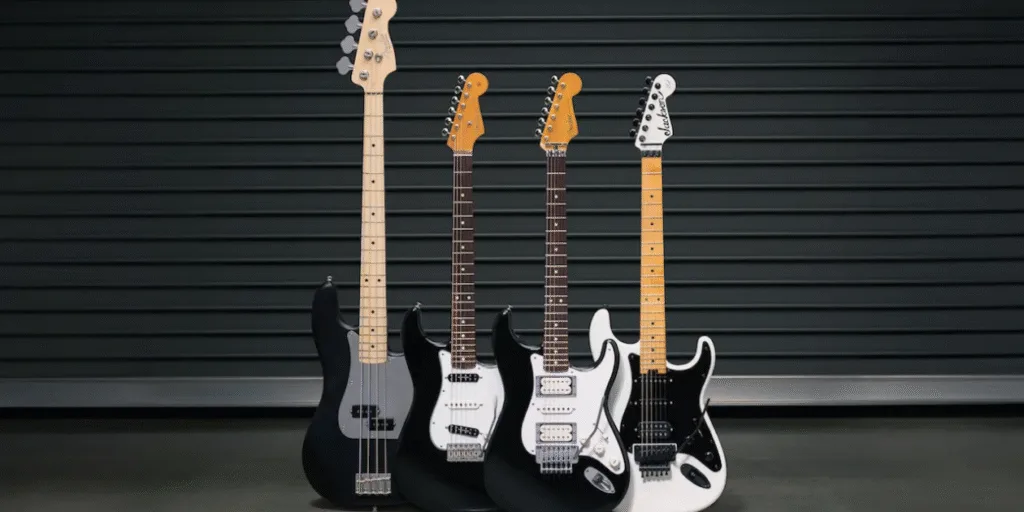 Coleção especial reúne guitarras de Dave Murray, Janick Gers, Adrian Smith e baixo de Steve Harris.