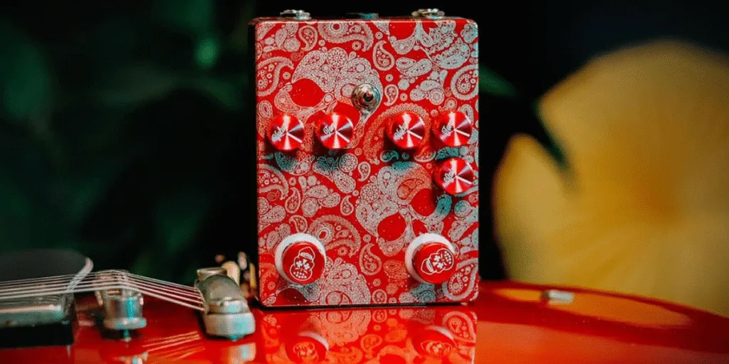 Flattley Pedals apresenta The Outlaw, pedal dual de boost e overdrive The Outlaw chega ao catálogo da Flattley com boost e overdrive independentes e switch de ordem de sinal.