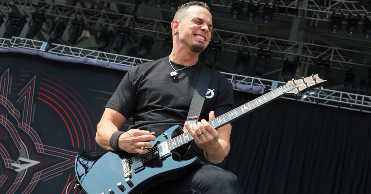 Mark Tremonti revela a história da guitarra “Stella”, sua PRS mais especial e exclusiva