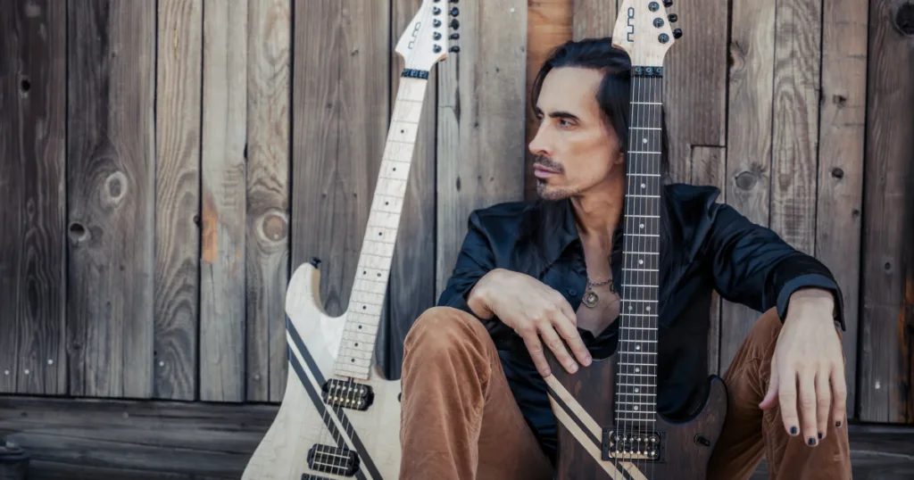 Nuno Bettencourt inicia pré-venda da Nuno Guitars