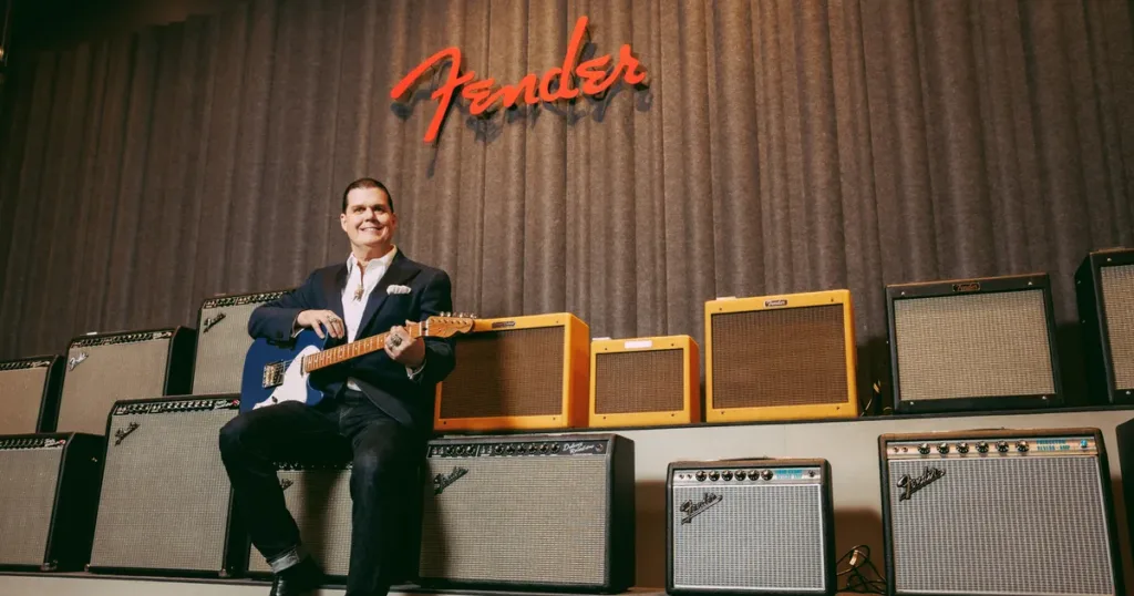 Fender anuncia novo CEO e traça rota para 2026 histórico com foco em expansão global e experiências físicas Novo CEO da Fender começa a trabalha em fevereiro de 2026
