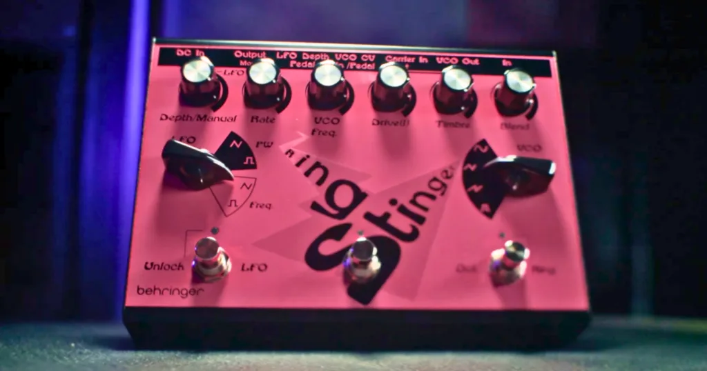 Behringer revive pedal cult dos anos 1990 com modulação e fuzz oitavador behringer resgata o pedal Ring Stinger,