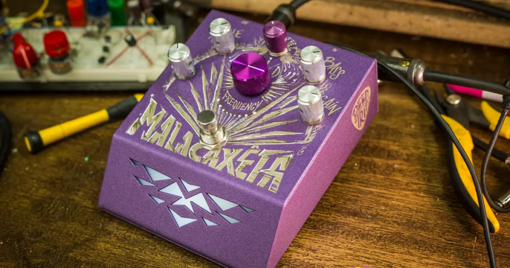 Deep Trip apresenta Malacaxêta, pedal desenvolvido com Pepeu Gomes Deep Trip desenvolve pedal em parceria com Pepeu Gomes