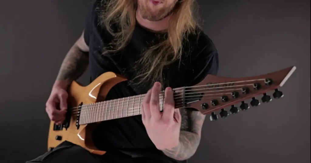 Solar lança a guitarra AB1.7ETN, com sete cordas e acabamento natural Solar lança guitarra de alcance estendido, AB1.7ETN