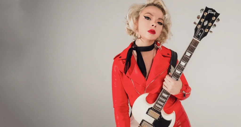 Samantha Fish revela “truque” simples para simular pedal steel na guitarra Pedal de volume vira ferramenta-chave na abordagem de timbre da guitarrista Samantha Fish.