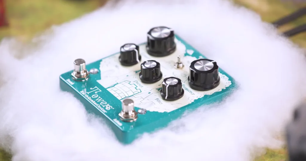 Towers é o melhor pedal de reverb já desenvolvido pela EarthQuaker, segundo seu próprio criador