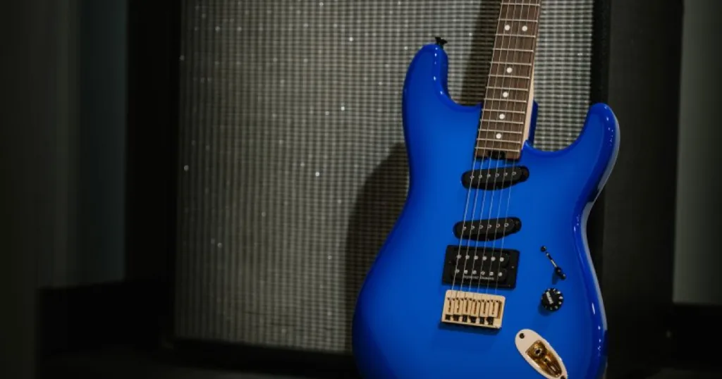Guitarra clássica de Jake E. Lee ganha nova signature da Charvel com proposta atual Icônica Blue Burst de Jake E. Lee ganha versão acessível na linha Pro-Mod da Charvel