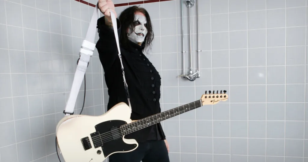 Guitarrista do Slipknot defende Telecaster no metal e compara modelo a óculos de sol Telecaster no metal? Jim Root explica escolha estética e filosófica por trás de seus instrumentos.