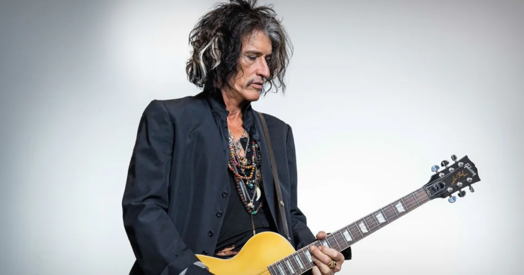 Joe Perry adapta guitarra para lidar com sinais iniciais de artrite Veja como Joe Perry está ajustando sua guitarra para continuar tocando com conforto aos 75 anos.