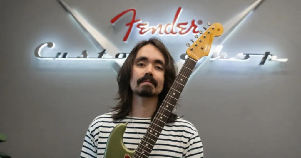 Fender amplia seu casting com um dos nomes mais influentes da guitarra moderna.