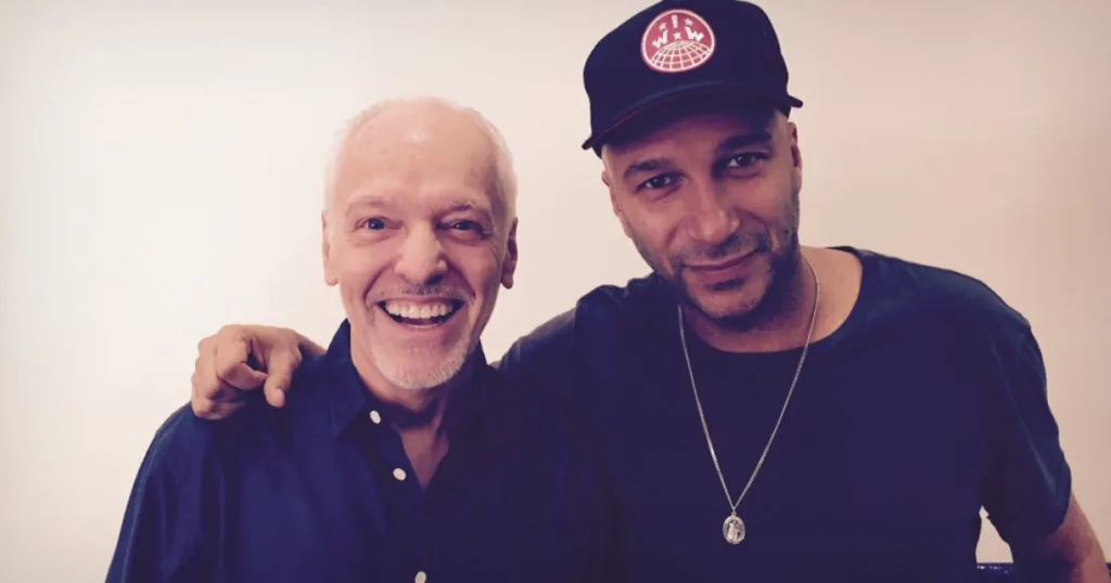 Peter Frampton se une a Tom Morello em single de protesto após 16 anos sem inéditas