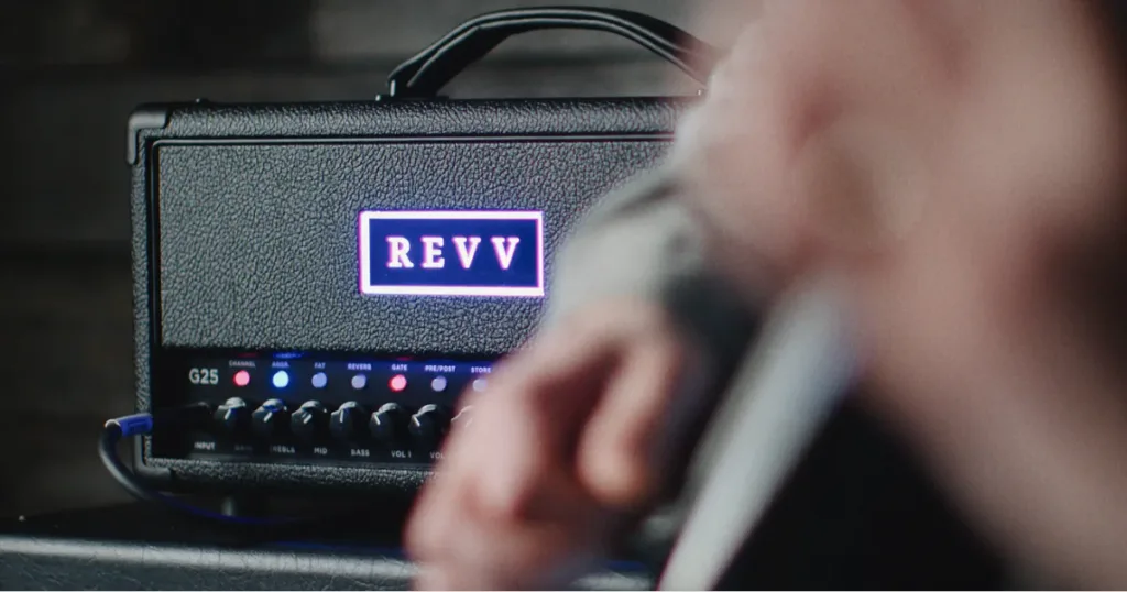 Revv lança G25, cabeçote valvulado compacto com IRs e mais headroom G25 aposta em IRs, saída XLR e controle total para diferentes aplicações.