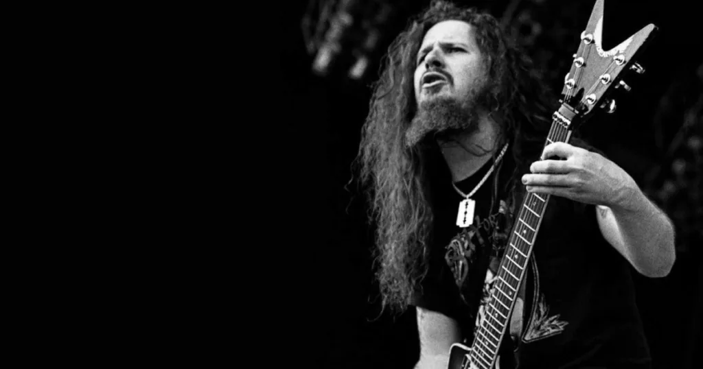 Caso envolvendo guitarras icônicas de Dimebag Darrell levanta debate sobre legado artístico e propriedade intelectual no metal.
